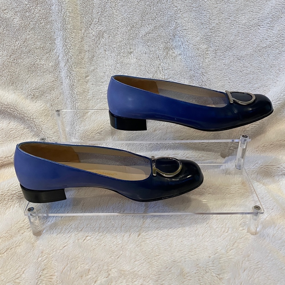 Salvatore Ferragamo Blue Ombre Gradient Leather Gancini Pumps Heels Size 6AA EUC